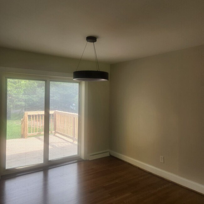 Photo - 107 Chestnut Dr House