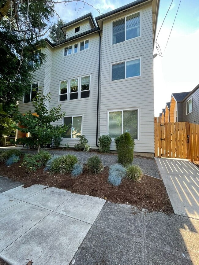 Photo - 4384 N Gantenbein Ave Apartment