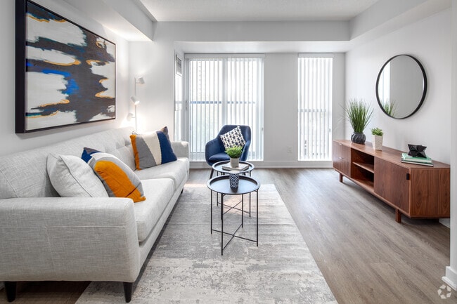 Bachelor - One32 Apartments