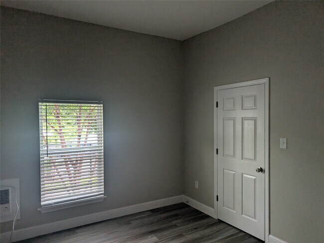 Foto del edificio - 4902 McKinney St