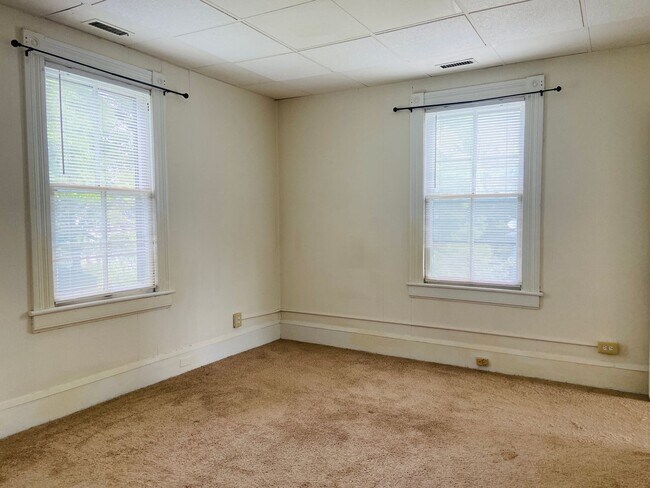 Foto del edificio - 1 Bedroom, 1 Bathroom Apartment in Greensboro!