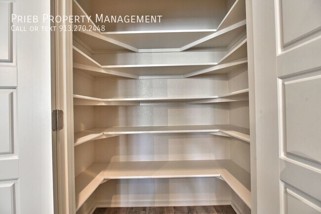 Foto del edificio - Reserve Ranch - Available April 15th