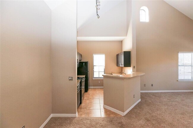 Foto del edificio - 4232 Centergate Ln