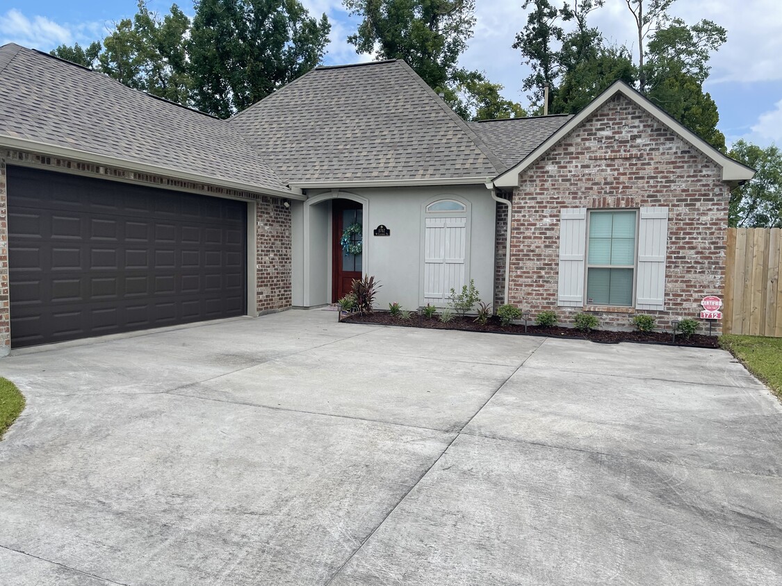 Foto principal - 1712 W Cocodrie Dr
