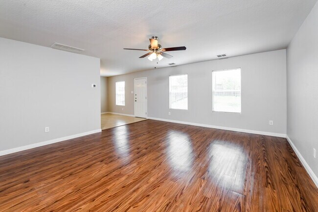 Foto del edificio - 5908 Parkview Hills Ln