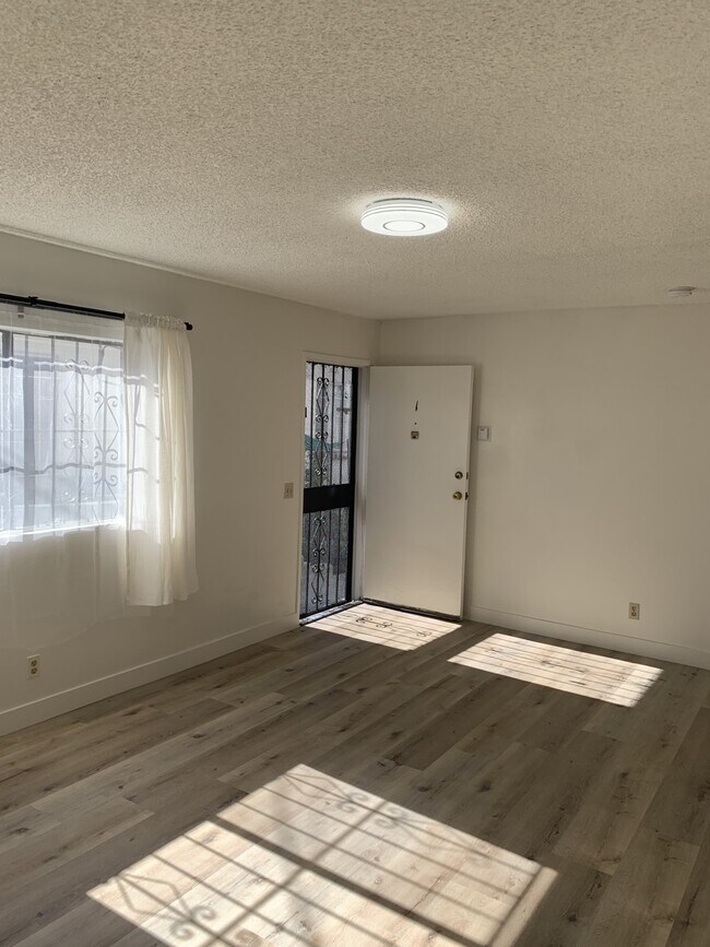 Living Room - 454 Casanova St