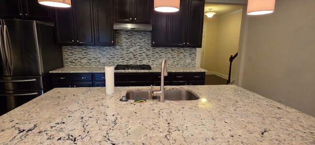 Building Photo - 1045 Benay Rd