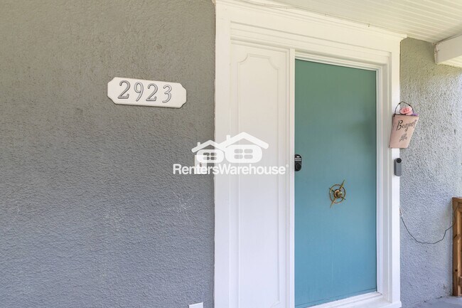 Foto del edificio - 2923 Parkwood Blvd