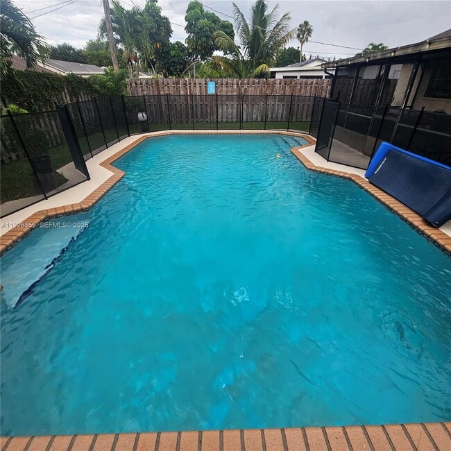 Foto del edificio - 11461 NW 45th Pl