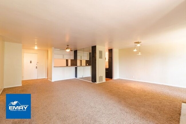 Building Photo - Beautiful 2 Bedroom, 2 Bathroom Condo In C...
