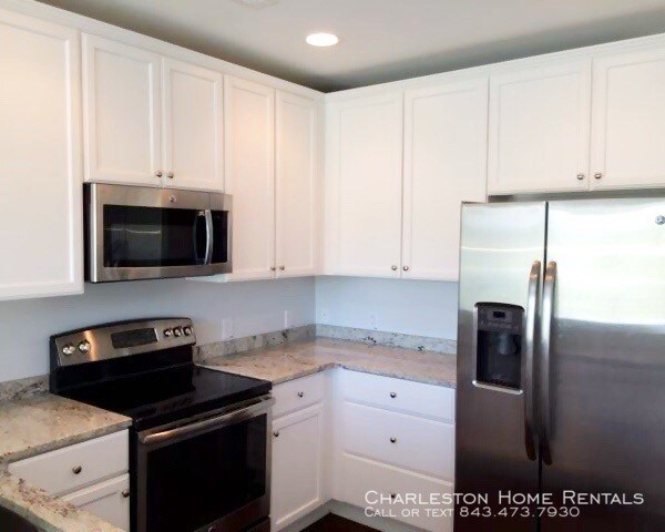 Building Photo - 712 S Shelmore Blvd