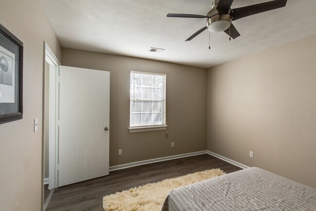 Foto del edificio - 1417 22nd Ave N