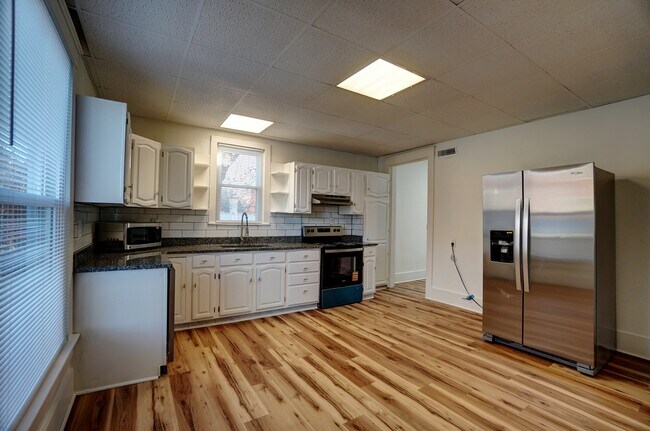 Foto del edificio - 1117 W High St