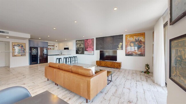 Building Photo - 600 Three Islands Boulevard