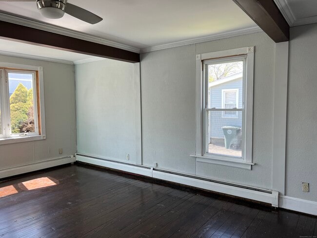 Building Photo - 56 Thompson St