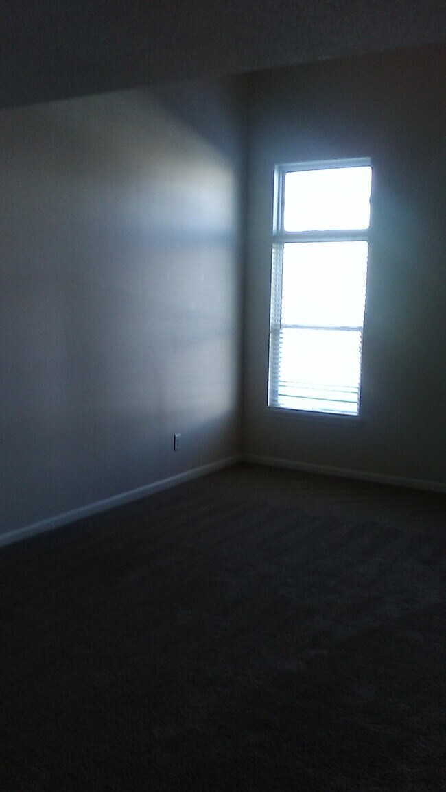 Foto del edificio - Make this 3-bedroom house your home!