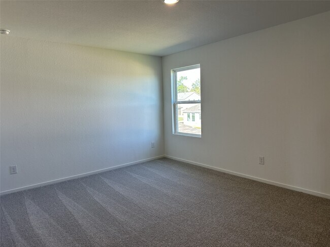 Foto del edificio - 1642 Gardenia Grv Ln