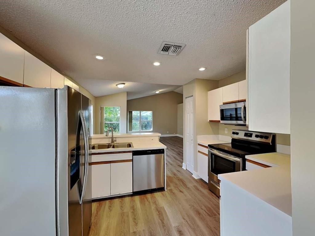 Primary Photo - 9220 Arborwood Cir