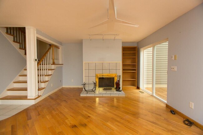 Building Photo - 25 Village Falls Way