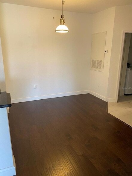 Photo - 5475 Vineland Rd Apartment