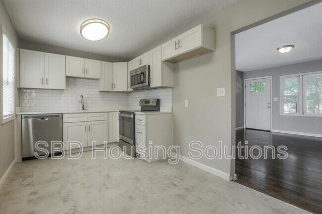 Foto del edificio - 709 N Westwood Dr