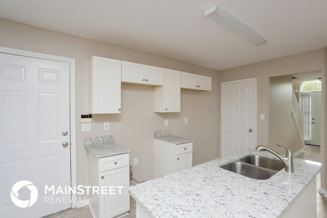 Foto del edificio - 6411 Hillview Ln