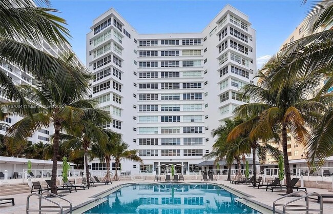 Foto del edificio - 4925 Collins Ave