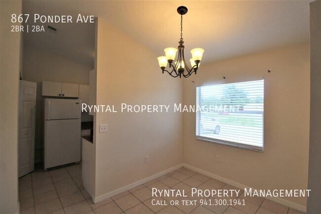 Foto del edificio - 867 Ponder Ave