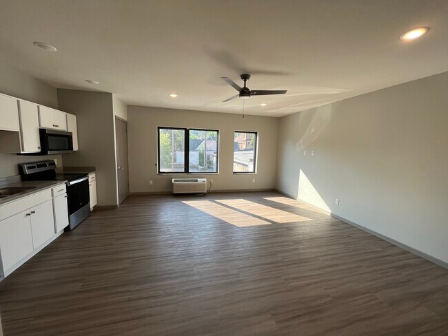 Foto del edificio - 507 N Riverfront Dr