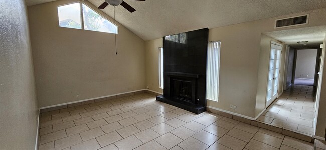Building Photo - 4229 Siesta Ln
