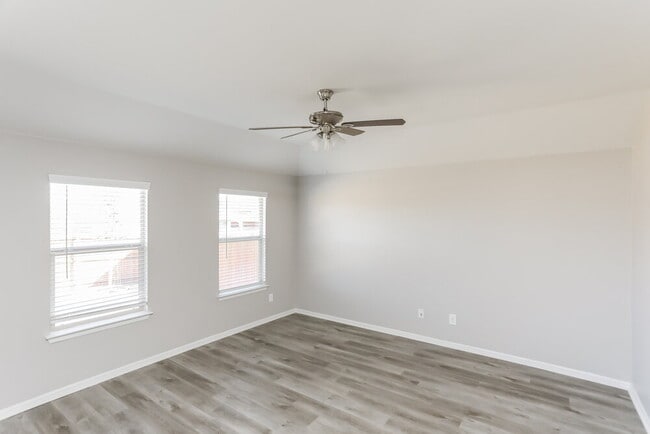 Building Photo - 901 Walls Blvd