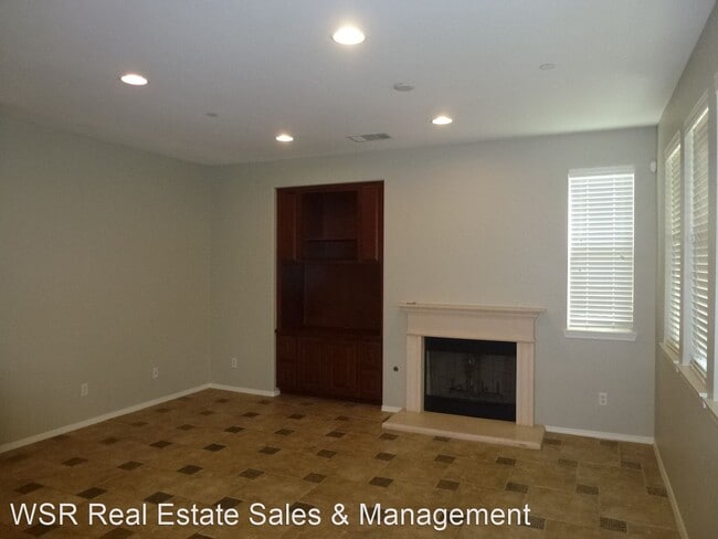 Building Photo - 4 br, 2.5 bath House - 5045 Monachello Ln