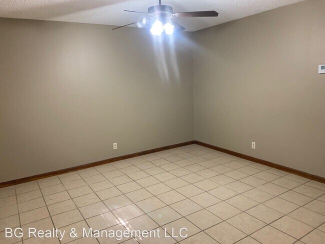 Foto del edificio - 2 br, 1 bath House - 279 Victoria Dr 13c