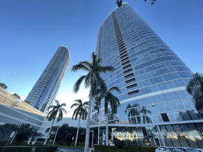 Building Photo - 1288 Kapiolani Blvd