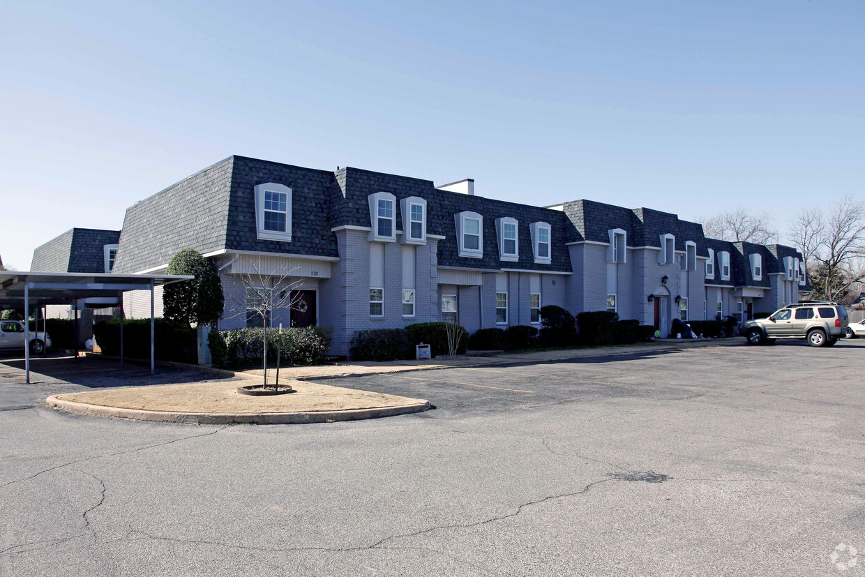 Primary Photo - Barrington Condominiums