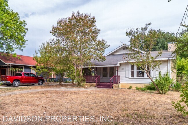 Building Photo - 2 br, 1 bath House - 469 E Magnolia Ave