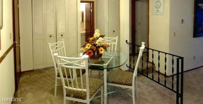 Foto del edificio - 1740 Larpenteur Ave W