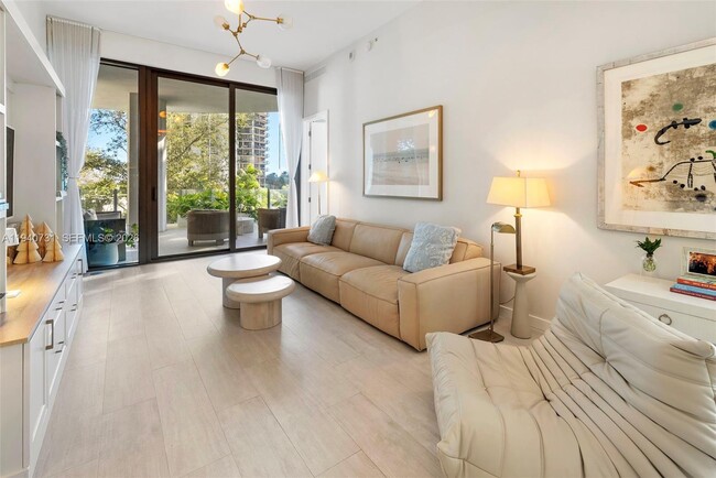 Foto del edificio - 2831 S Bayshore Dr