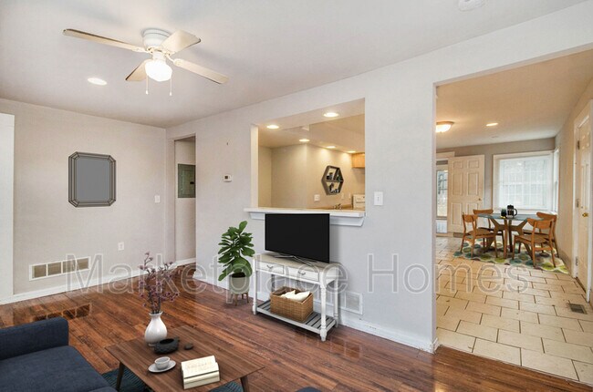 Foto del edificio - 3052 Joslyn Rd