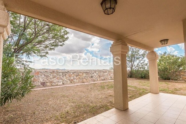 Building Photo - 6376 Franklin Ridge Dr