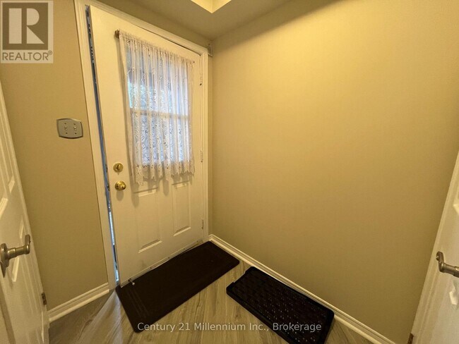 Photo du bâtiment - 706 Johnston Pk Ave