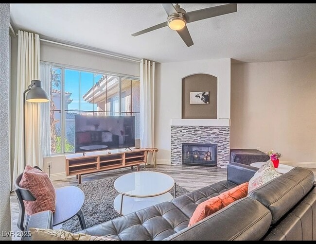 Building Photo - 7111 S Durango Dr