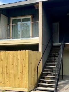 Building Photo - 8034 Antoine Dr
