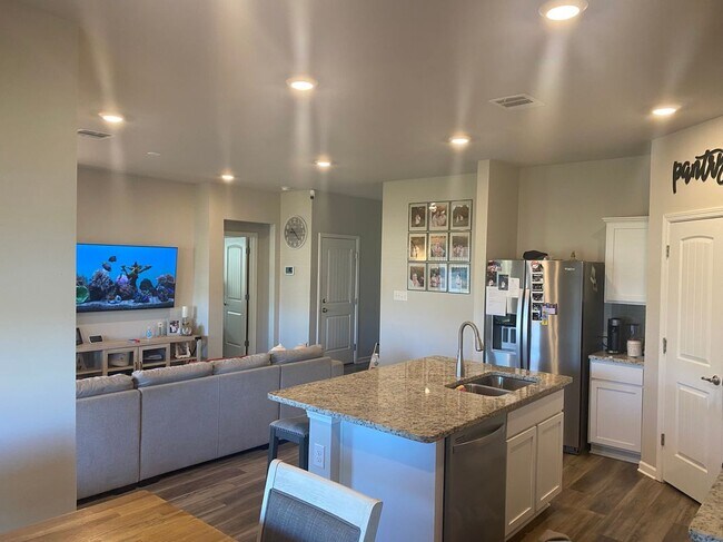 Foto del edificio - 40313 Sedgwick Ln