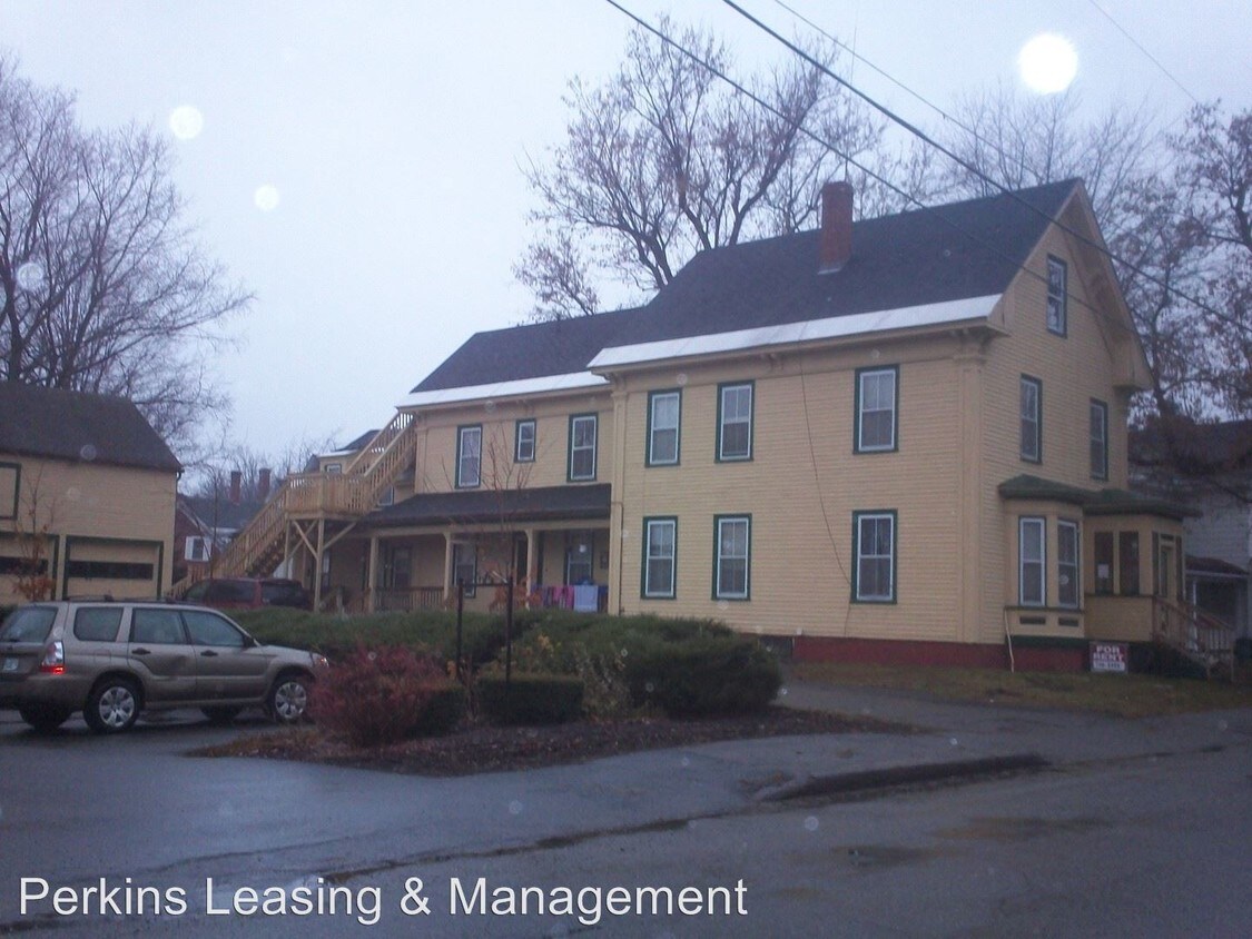 16 Park St, Waterville, ME 04901 Room for Rent in Waterville, ME