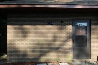 Building Photo - 2380 Oak St