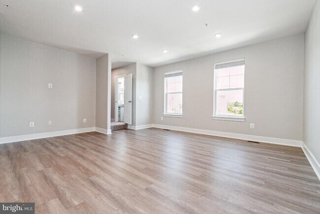 Foto del edificio - 8311 Amber Beacon Cir