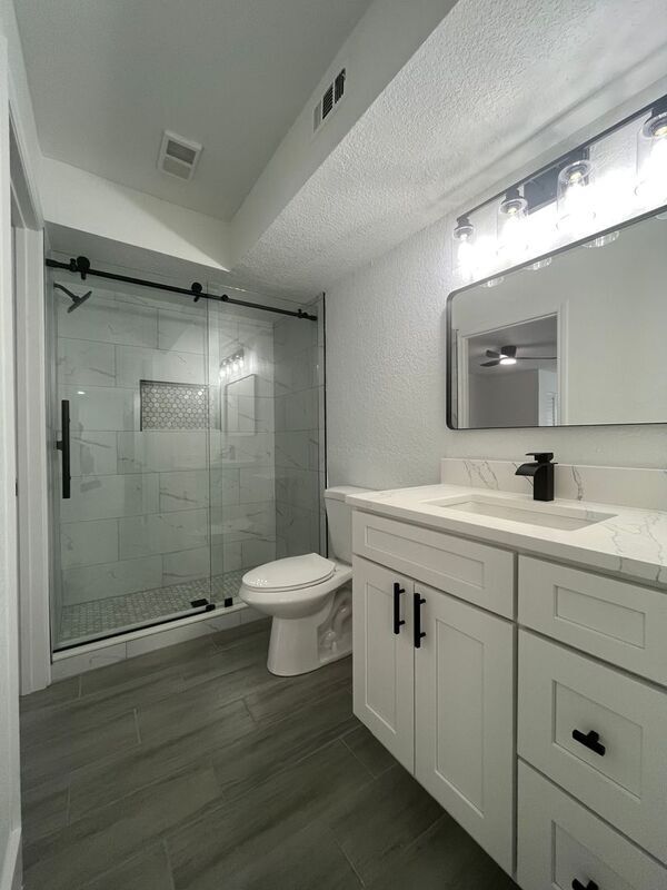 Building Photo - 5773 Gatlin Ave