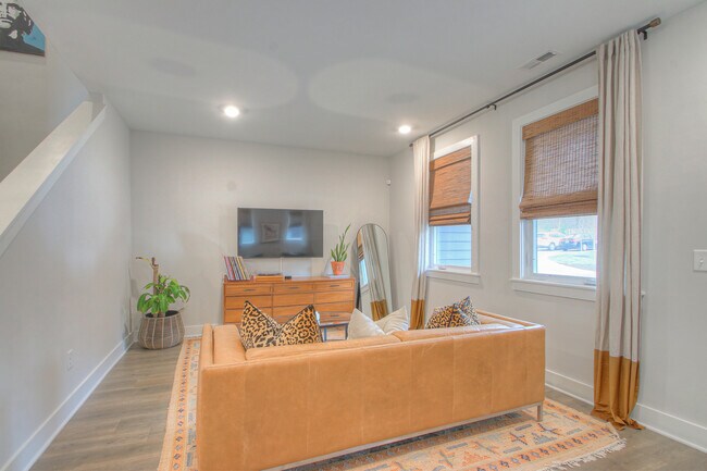 Foto del edificio - 801 Cherokee Ave