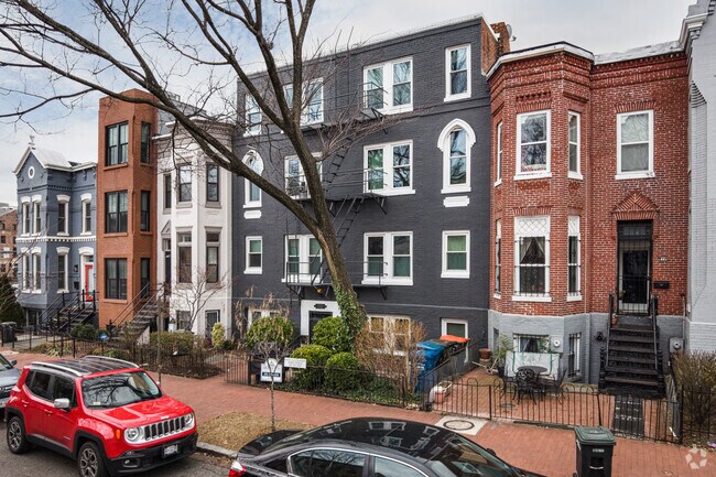 Foto del edificio - 310 M St NW
